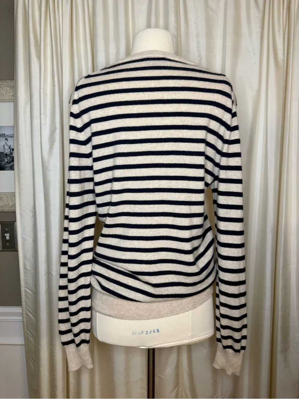 Crew 100% Cashmere Striped Crewneck Sweater Navy Cream Men’s Medium